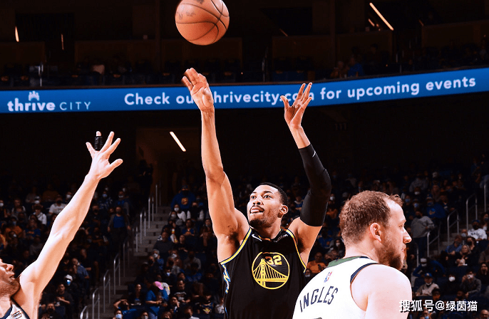 亚博体育官网摩纳哥训练开放日；关键时刻主帅复盘引欢呼；NBA总决赛在即；球队文化再被提及的简单介绍